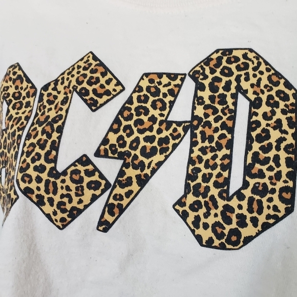 AC/DC Women's M/L Beige Long Sleeve Crop Top T-shirt Leopard Print Band Tee - Picture 5 of 6